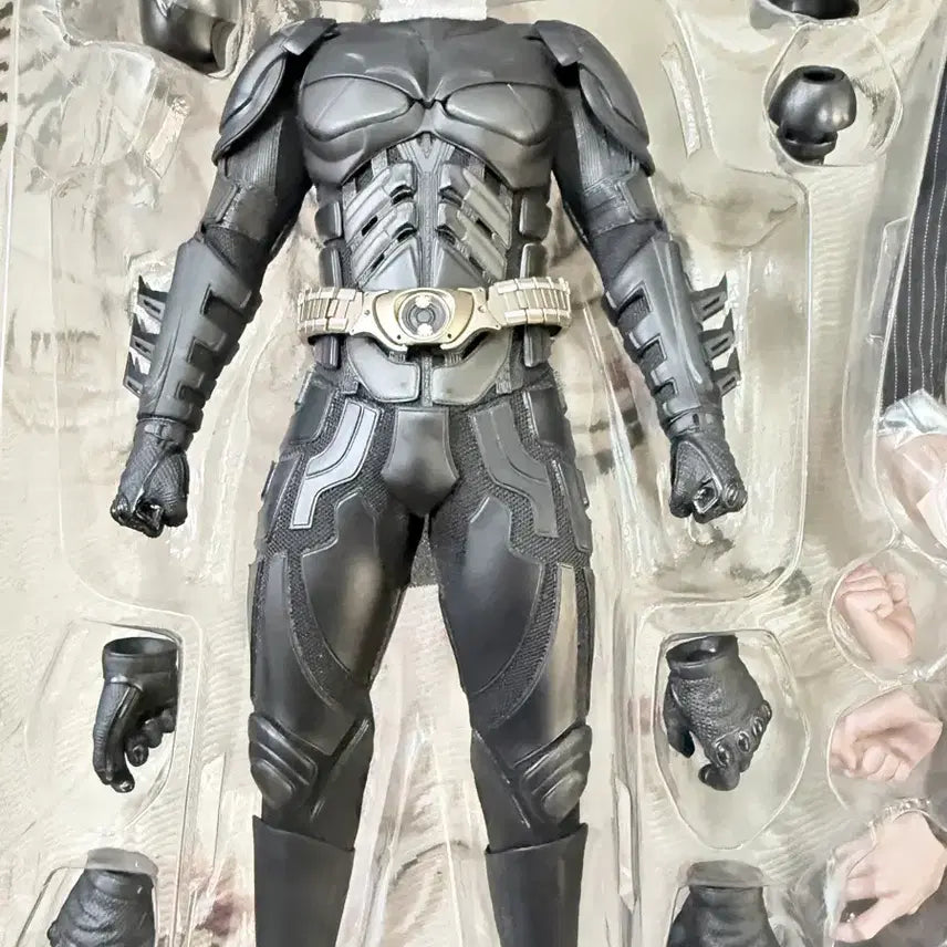 [BUNJANG] Hot Toys Armory (Damaged Box) Batman Accessories / 핫토이 아머리 약하자품 판매 내용필독