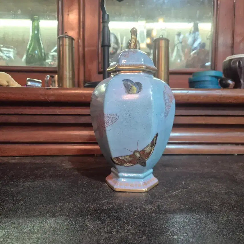 [BUNJANG] Carlton Ware Stoke-on-Trent Butterfly Motif Vase / 영국 스토크온트렌트(Stoke-on-Trent) 칼튼 웨어