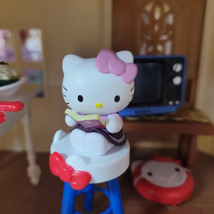 [BUNJANG] Kitty Wizard Figure / 키티 마법사 피규어