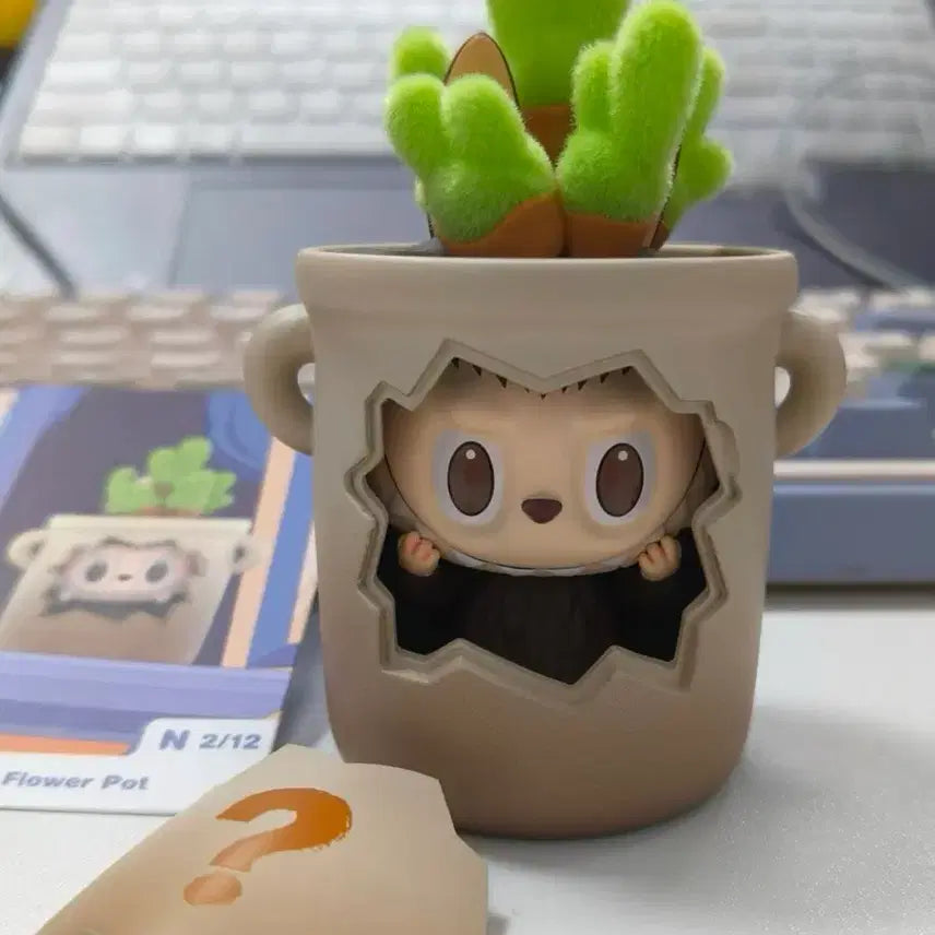 [BUNJANG] Pop Mart Labubu "Awkward Operation" Series Planter / 팝마트 라부부 어설픈작전 시리즈 화분