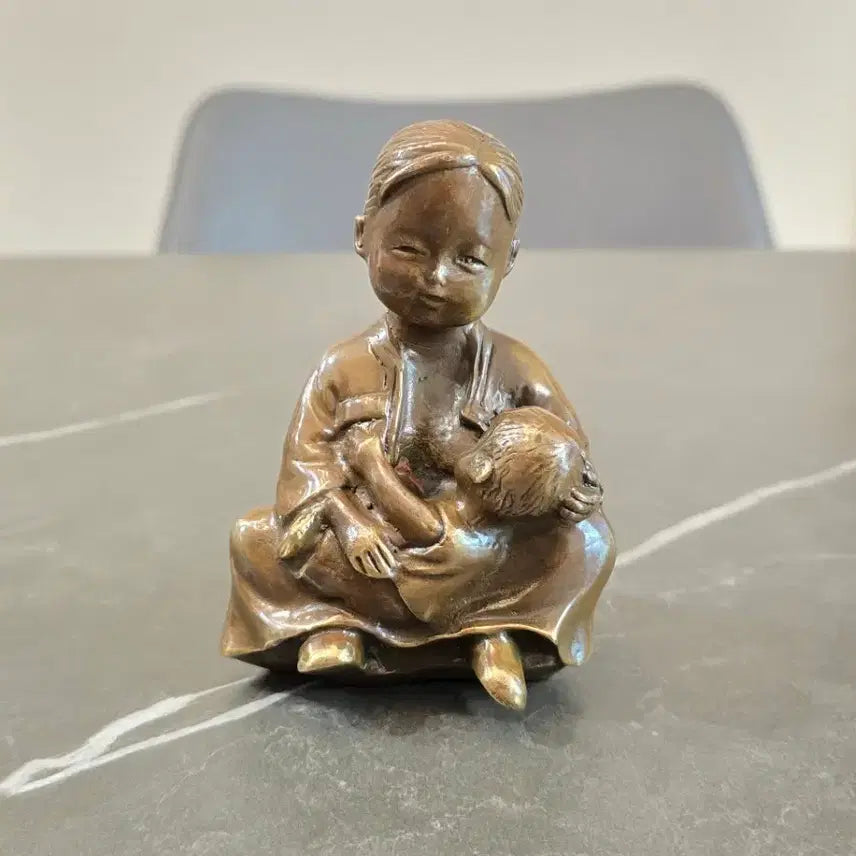 [BUNJANG] Dong Bronze "Mother and Child" Sculpture / 동브론즈 "엄마와 아기"
