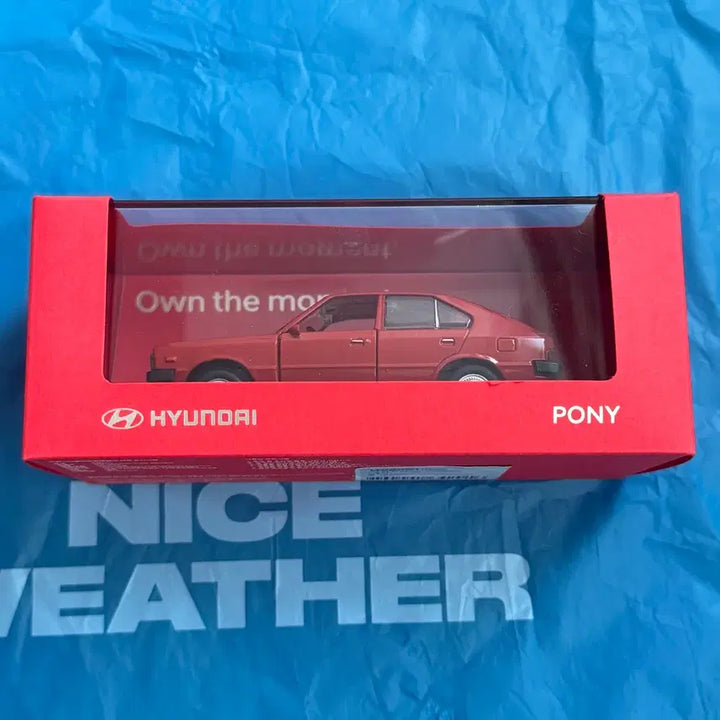 [BUNJANG] Pony Minicars Red Christmas Packaging / 1:38 포니 미니카 레드 - 크리스마스 패키징