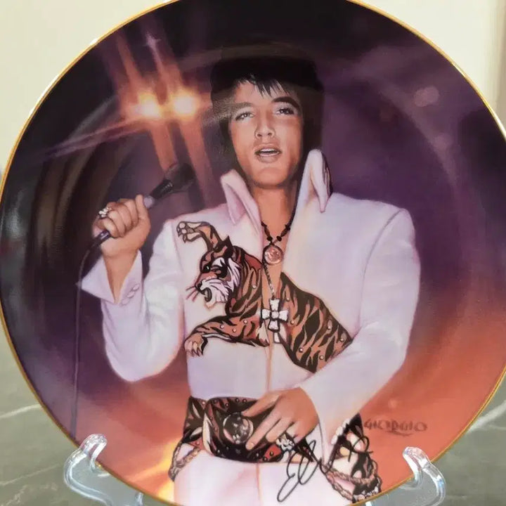 [BUNJANG] Elvis Presley "THE SUPERSTAR" Limited Edition Plate (1995) / 1995년 엘비스 프레슬리 "THE SUPERSTAR" 한정판 접시