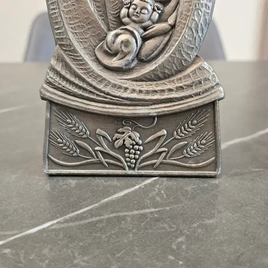 [BUNJANG] Vintage Pewter &amp; Stained Glass Holy Family Ornament / 빈티지 주석 성가정 장식품