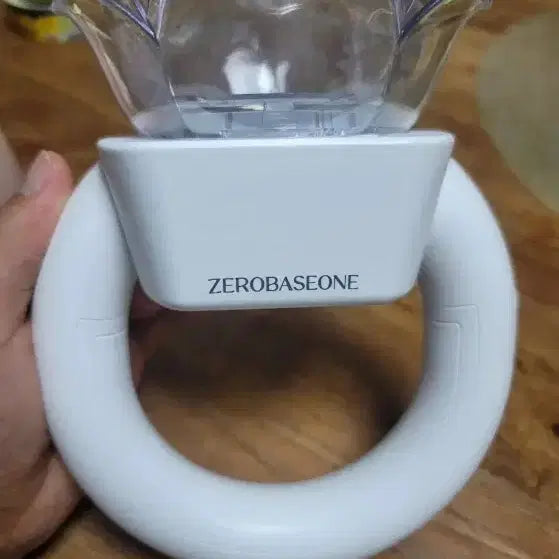 [BUNJANG] ZEROBASEONE Official Lightstick / 제베원 로즈봉 양도 , 제로베이스원 응원봉