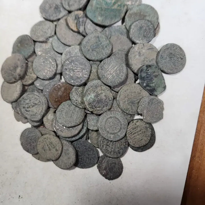 [BUNJANG] Ancient Roman Empire Bronze Coin (Silver Coin) - Collectible Hobby Relic / 고대 로마 제국 동전 주화 교육 엔티크 수집 취미 예수 유물
