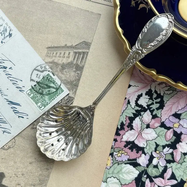 [BUNJANG] M.L &amp; Co. Silverplate Tea Strainer / 영국 앤틱 M.L &amp; Co 실버플레이트 티스트레이너