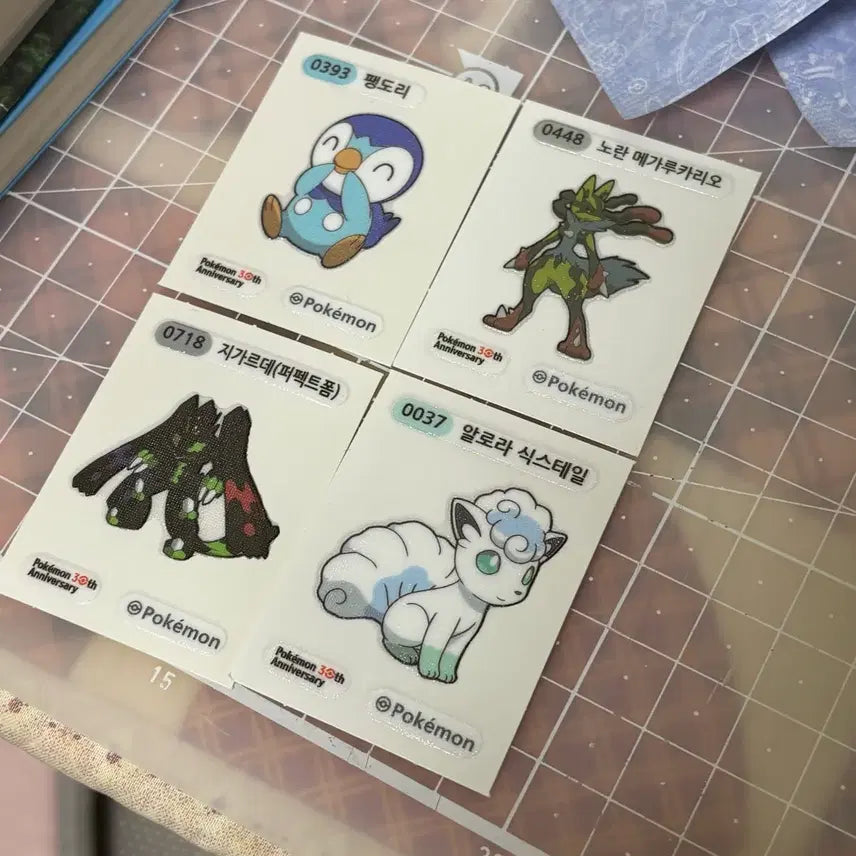 [BUNJANG] Pokemon 30th Anniversary Sticker Bundle Set - Mega Lucario, Zygarde, Alolan Ninetales / 일괄) 포켓몬 30주년 띠부씰 노란 메가루카리오 지가르데 알로라 식스테일