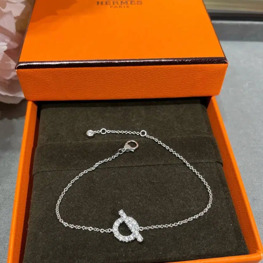 [BUNJANG] Hermes Finesse Mini Q Diamond Bracelet White Gold / 에르메스 피네스 미니Q 다이아 브레이슬릿 화이트골드