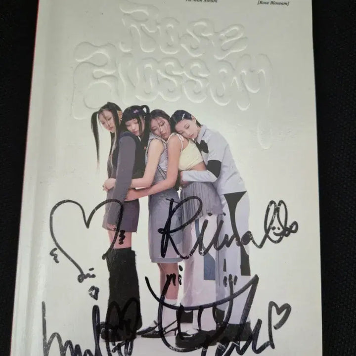 [BUNJANG] H1-KEY Mini Album Vol. 1 Rose Blossom Autographed CD / (친필 싸인) 하이키 미니 1집 건물 사이에 피어난 장미 CD 앨범