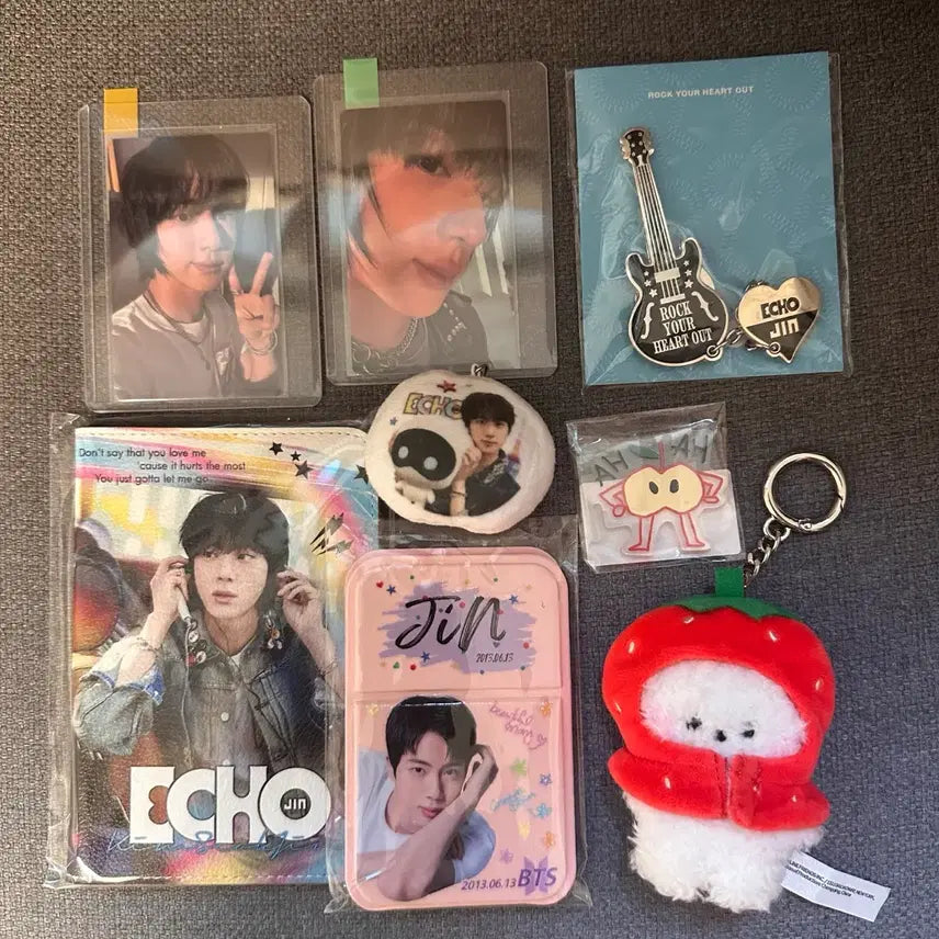 [BUNJANG] BTS Jin Weverse Eco Photocard, Eco Badge, and RJ Bundle / BTS 진 석진 에코 위버스 미공포 포카 + 에코 뱃지 + 알제이 일괄