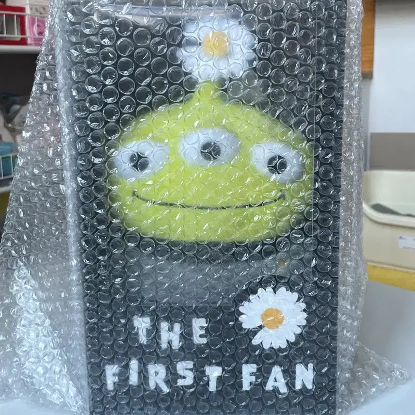 [BUNJANG] PEACEMINUSONE x Toy Story Alien Doll (Sealed New) / 피스마이너스원X 토이스토리 알린 인형(미개봉 새상품)