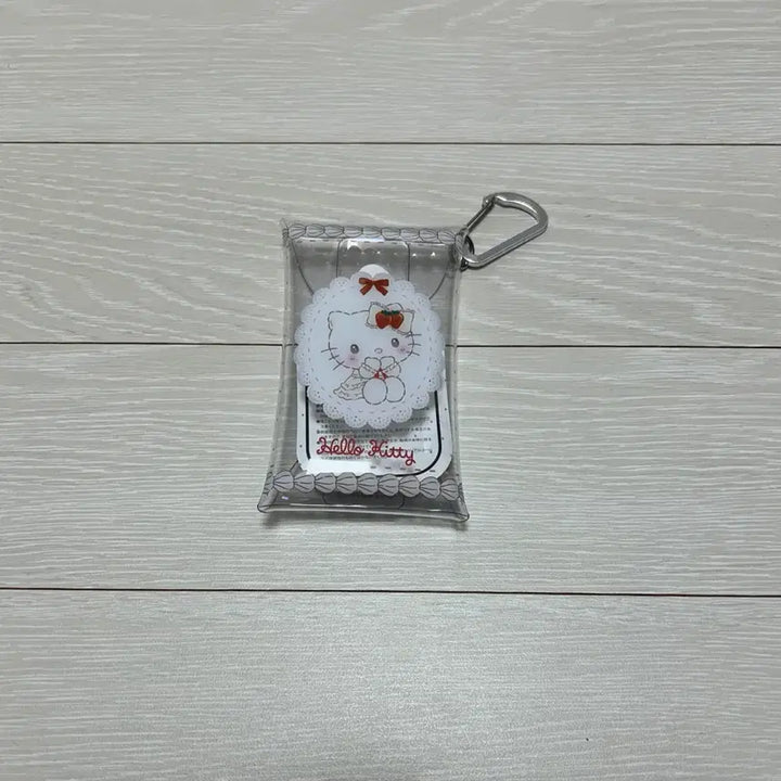 [BUNJANG] Sanrio Sweet Cake Series Hello Kitty PVC Carabiner Pouch / 산리오 스위트케이크 시리즈 헬로키티 pvc 카라비너 파우치