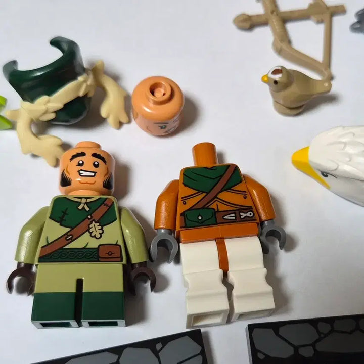 [BUNJANG] Lego Dungeons &amp; Dragons Halfling Druid &amp; Aarakocra Patrol Minifigure Bundle Set / 레고 던드 미피 드루이드 &amp; 아라코크라 일괄