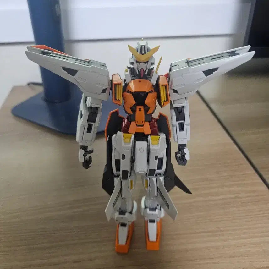 [BUNJANG] Master Grade (MG) Kyrios Gundam Model Kit (Assembled) / [MG] 큐리오스 건담 프라모델 조립품