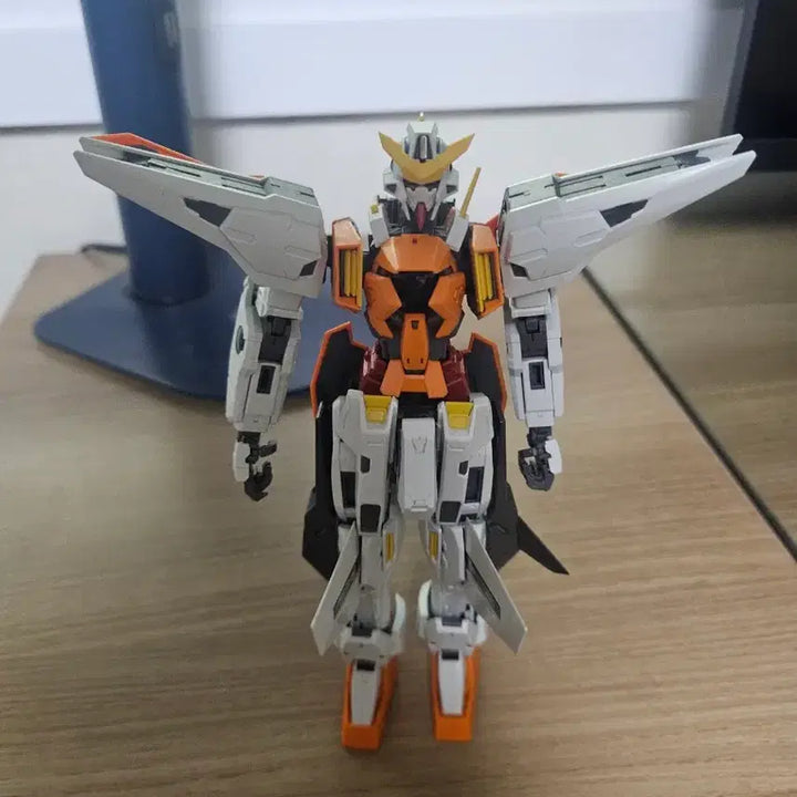 [BUNJANG] Master Grade (MG) Kyrios Gundam Model Kit (Assembled) / [MG] 큐리오스 건담 프라모델 조립품