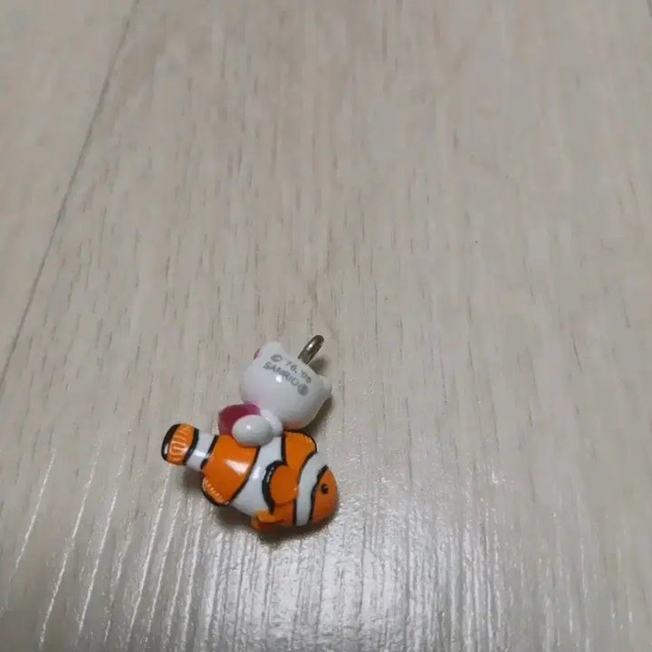 [BUNJANG] Sanrio Hello Kitty Nemo Fish Gacha Figure Strap / 해양 키티스트랩 물고기 니모 키티 가챠 피규어 킽스