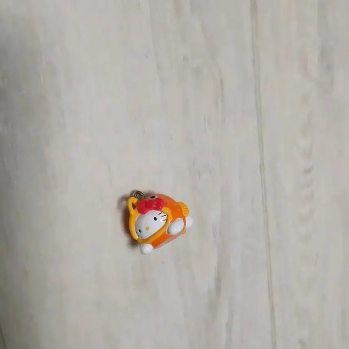 [BUNJANG] Sanrio Hello Kitty Anglerfish Gachapon Figure Strap / 고전 키티스트랩 해양 물고기 아귀 아구 키티 가챠 피규어 킽스