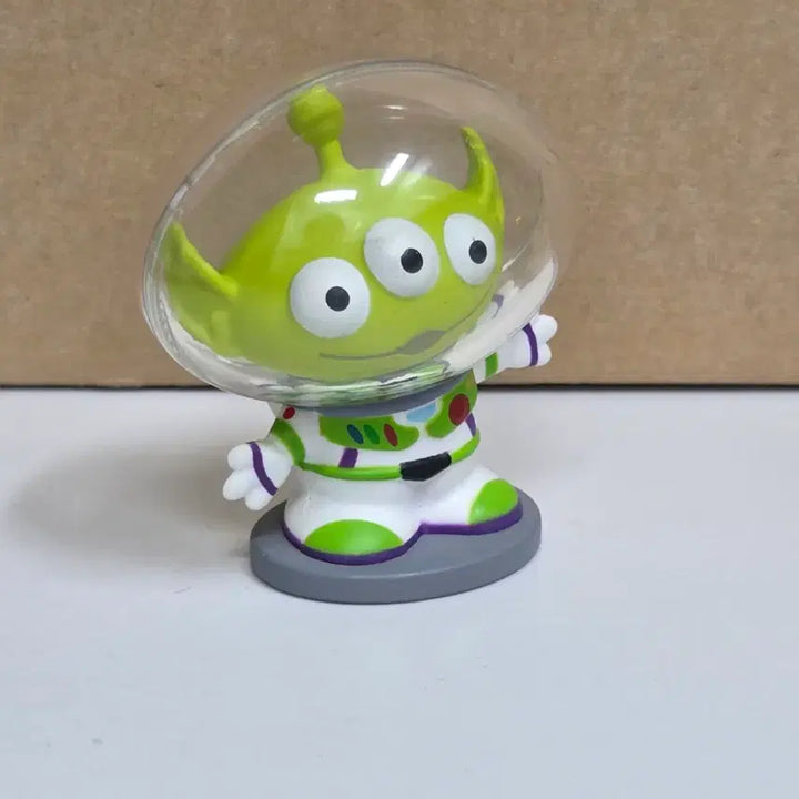 [BUNJANG] Toy Story Alien Buzz Lightyear Figure / 토이스토리 알린 버즈 라이트이어 피규어