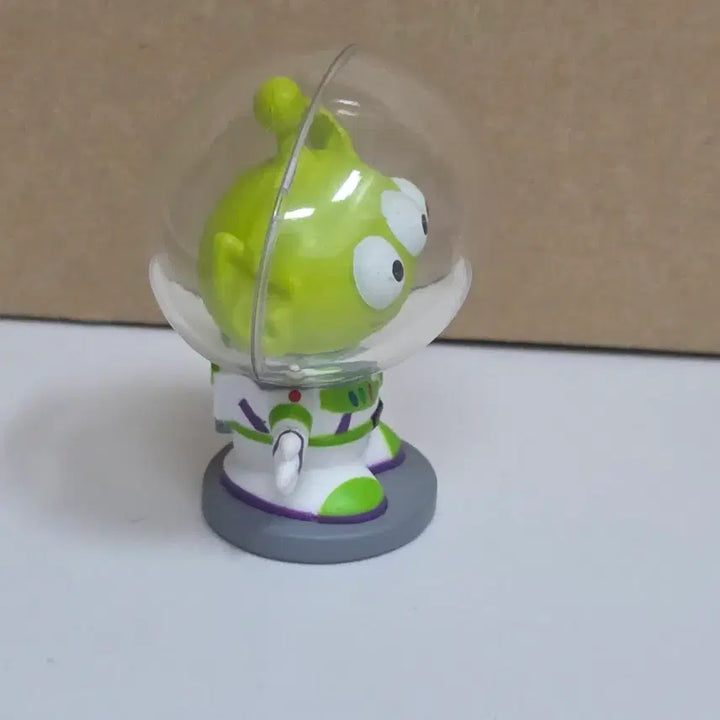 [BUNJANG] Toy Story Alien Buzz Lightyear Figure / 토이스토리 알린 버즈 라이트이어 피규어