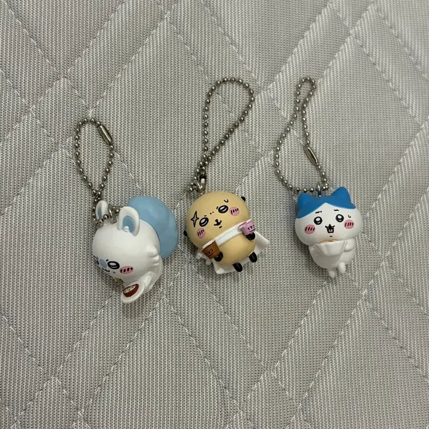 [BUNJANG] Chiikawa Tabemono Ippai Mascot Vol. 3 Momonga, Hachiware, Rakko / 치이카와 타베모노 잇파이 마스코트 3탄 모몽가 하치와레 랏코