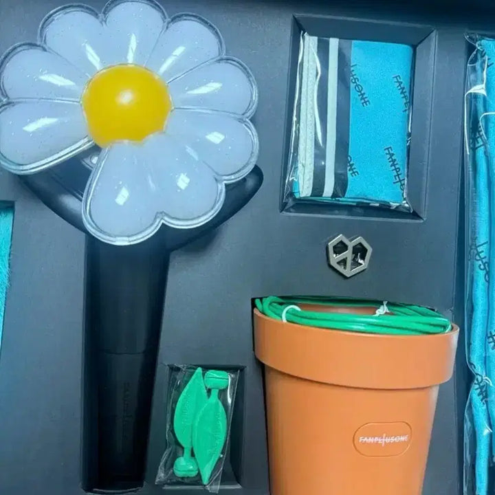 [BUNJANG] G-Dragon (GD) Garden Start Kit Light Stick Set / GD지디 권지용 GARDEN START KIT