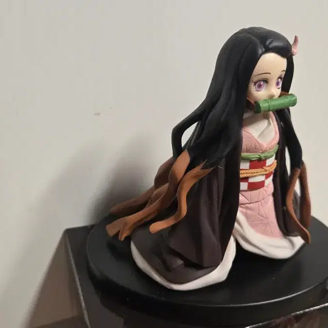 [BUNJANG] Demon Slayer Nezuko Figure (Unsealed) / 개봉 귀멸의 칼날 네즈코 피규어