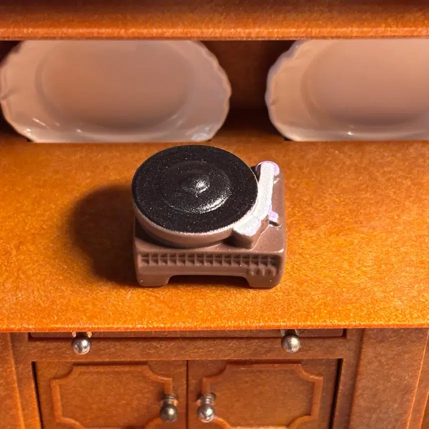 [BUNJANG] Retro Turntable Miniature Decor / 레트로 턴테이블 미니어쳐 소품