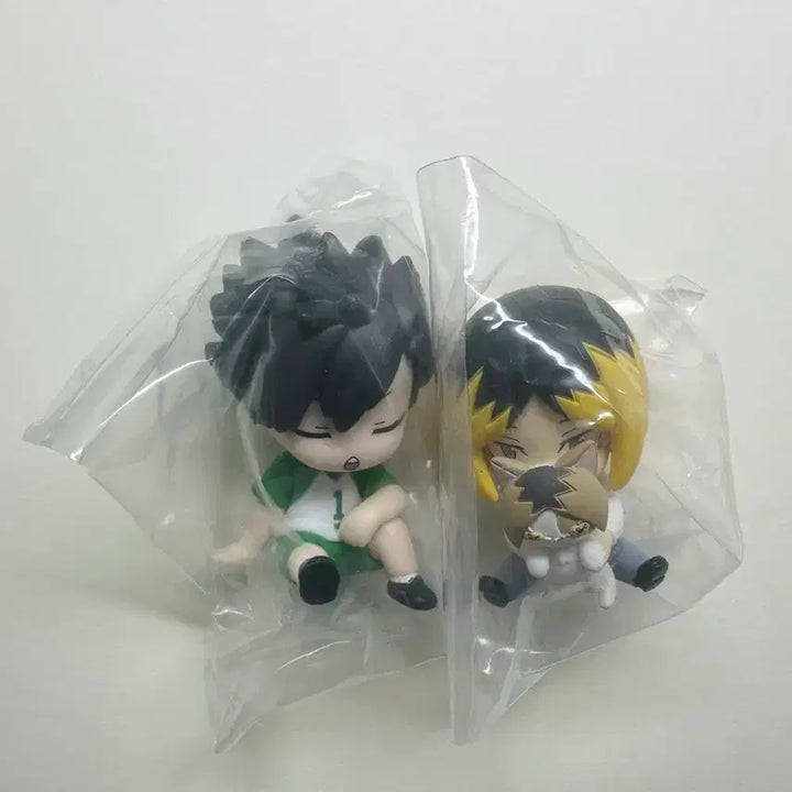 [BUNJANG] Haikyuu!! Kuroo Shoulder Punch Gacha &amp; Kenma Hide-and-Seek Gacha Bundle Set (Sealed) / [미개봉] 하이큐 어깨쿵 쿠로오 가챠 숨바꼭질 켄마 가챠