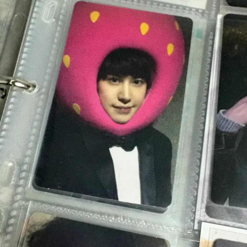 [BUNJANG] Kyuhyun Colors Swatch Book Album Photocard / 규현 컬러스 스와치북 앨범 포카 양도