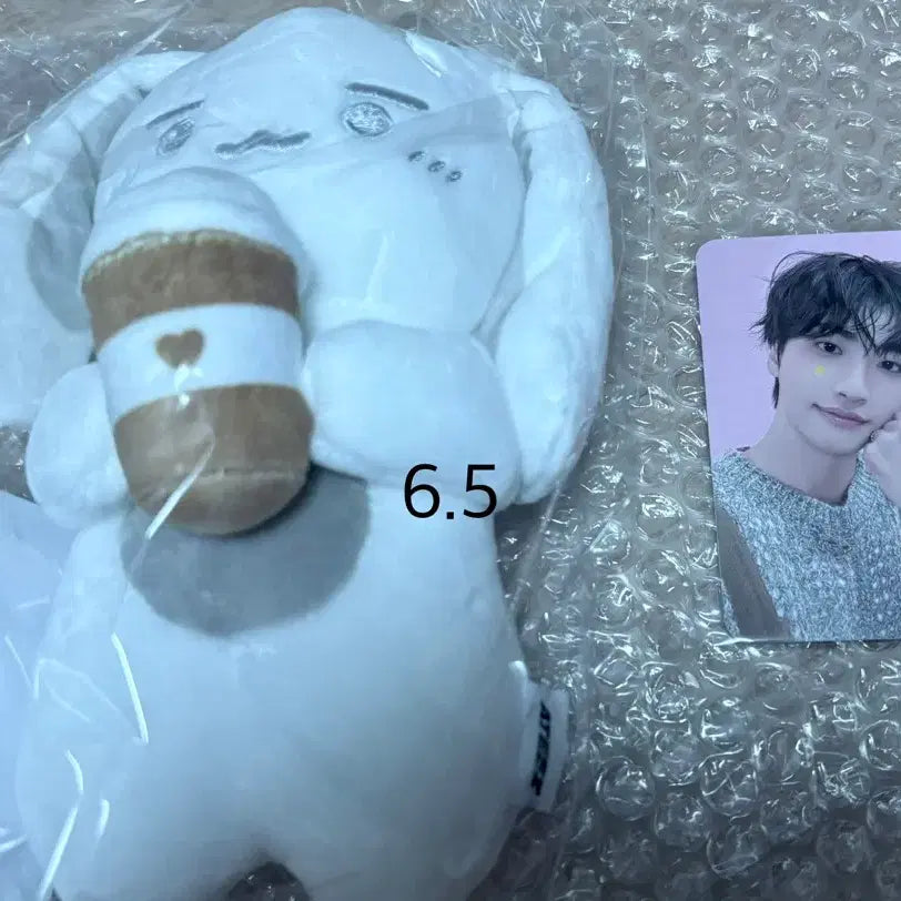 [BUNJANG] ATEEZ Cup Sleeve Keychain + Photocard (Sealed) / 에이티즈 컵슬리브키링+포카 미개봉