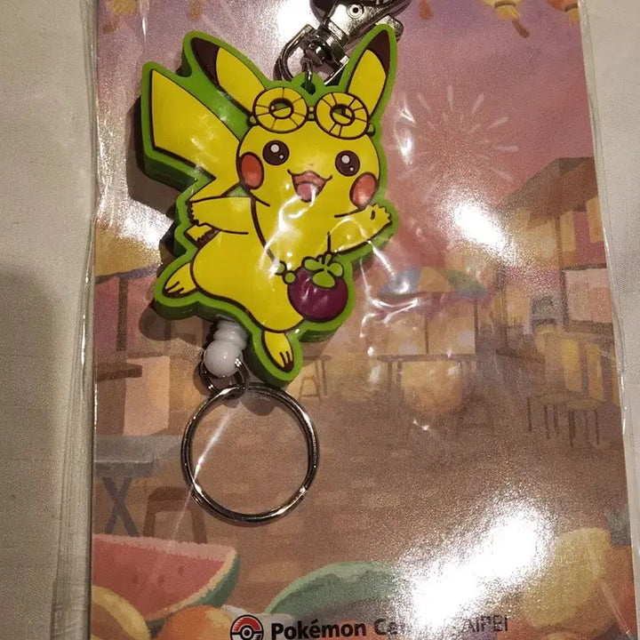 [BUNJANG] Pokemon Center Taiwan Pineapple Pikachu Reel Holder Keychain / 대만 포켓몬센터 파인애플 피카츄 릴홀더 키링