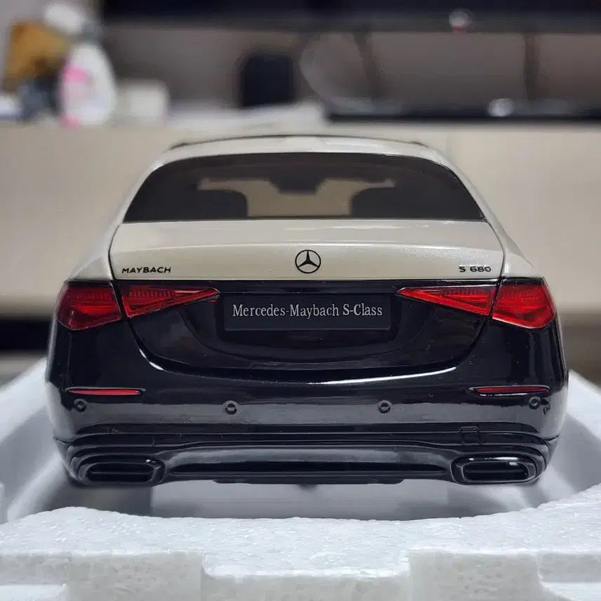 [BUNJANG] Almost Real 1:18 Mercedes-Benz Maybach S680 Night Edition Diecast / 1:18 올모스트리얼 벤츠 마이바흐 S680 나이트에디션 다이캐스트