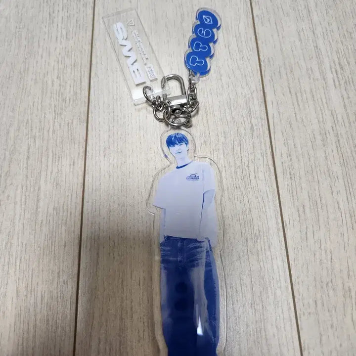 [BUNJANG] Byun Woo Seok Official Goods Acrylic Keyring / 변우석 공식키링 굿즈