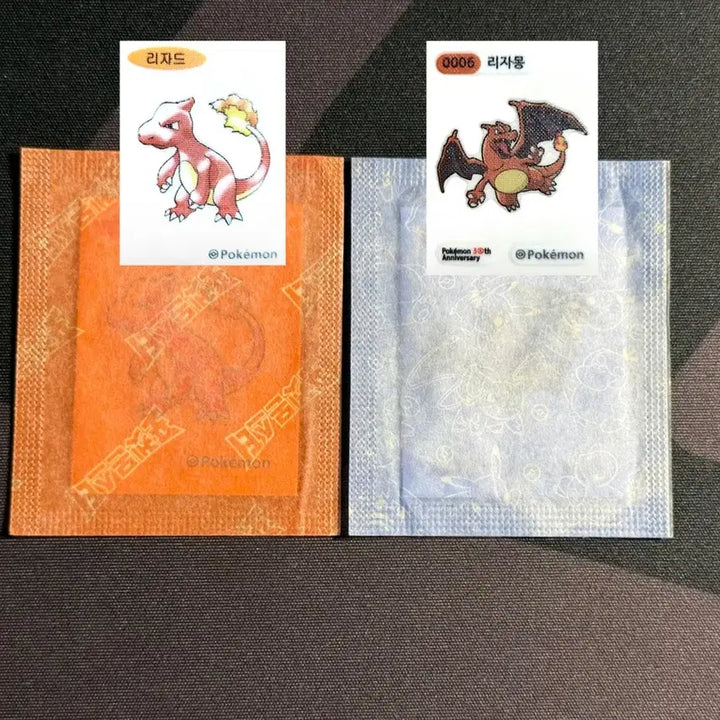 [BUNJANG] Pokemon Charizard &amp; Charmeleon Stickers / 포켓몬 띠부씰 리자드, 리자몽