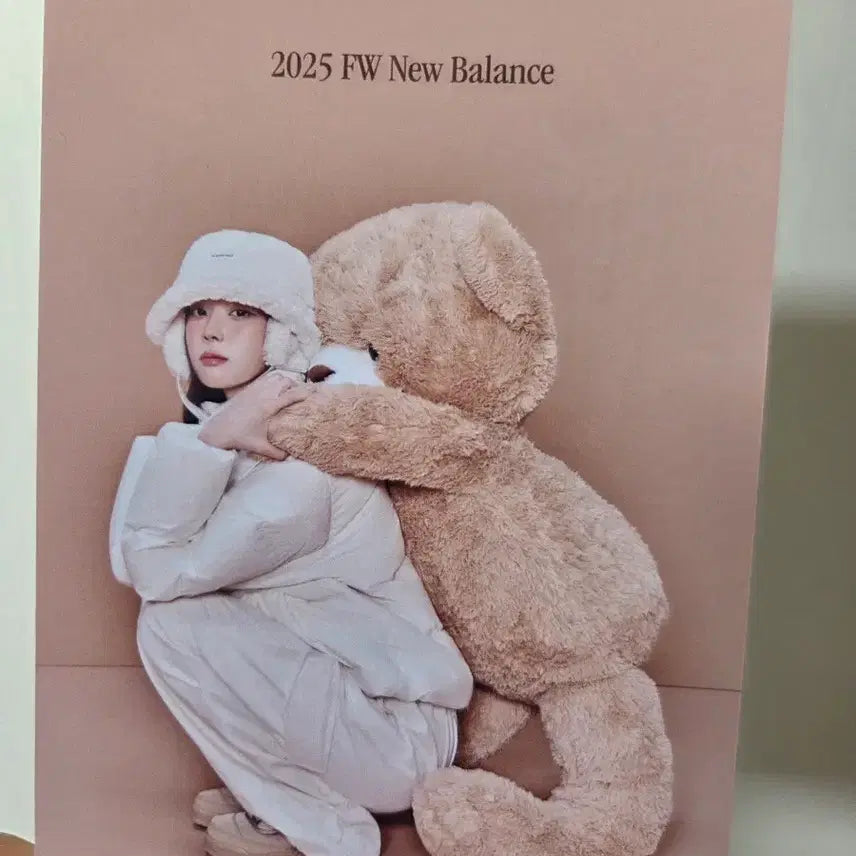 [BUNJANG] New Balance Winter Postcard / 뉴발란스 윈터 엽서