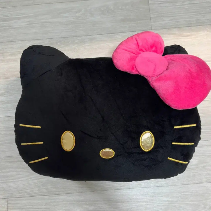 [BUNJANG] Sanrio Hello Kitty Black Kitty Cushion / 산리오 헬로키티 블랙키티 쿠션