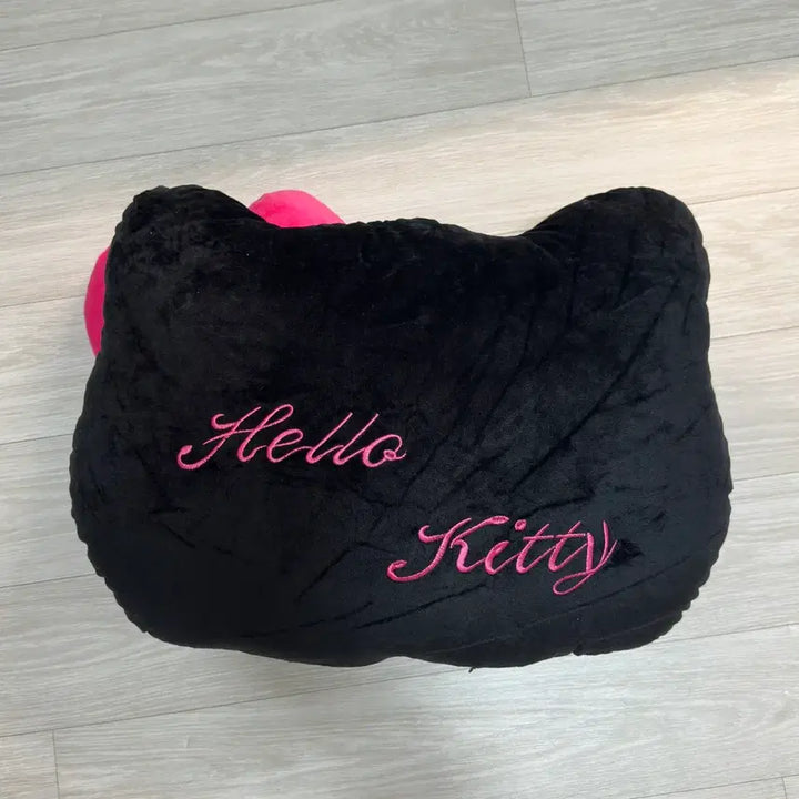 [BUNJANG] Sanrio Hello Kitty Black Kitty Cushion / 산리오 헬로키티 블랙키티 쿠션