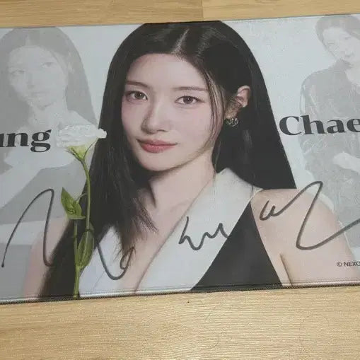 [BUNJANG] Chaeyeon Signed Mousepad / 정채연싸인 마우스패드