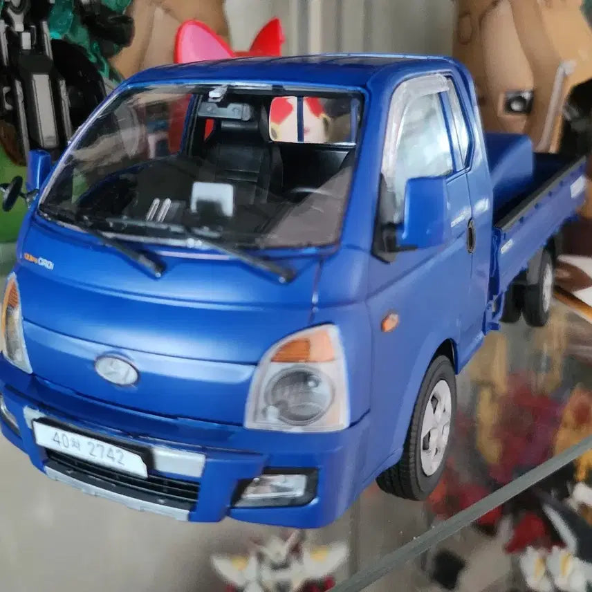 [BUNJANG] Academy Hynudai Porter 2 Plastic Model Kit - Assembled Display Model / 아카데미 현대 포터2 프라모델 완성품