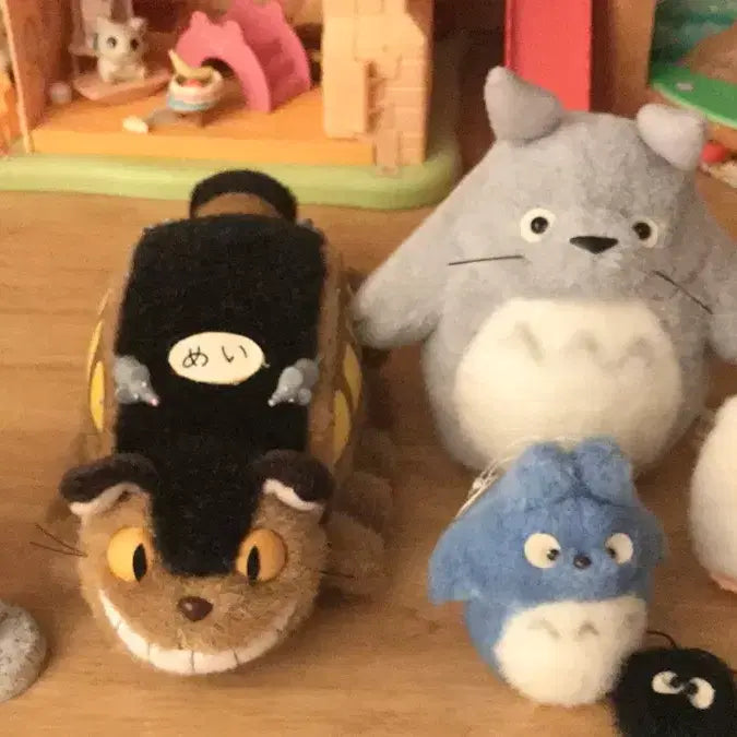 [BUNJANG] Vintage 1990s Studio Ghibli My Neighbor Totoro Large, Medium, and Small Figures with Catbus Plush Toy / 초초레어! 일본 1990s 고전 토토로 대중소토토로 네코 고양이버스 인형