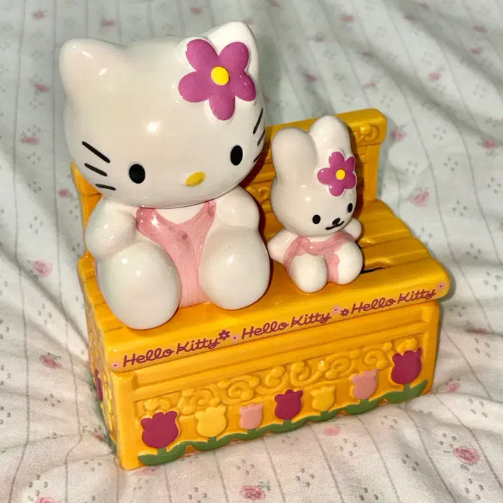 [BUNJANG] Sanrio Hello Kitty Classic Coin Bank 2005 / 고전 2005 헬로키티 캐시보관함 저금통
