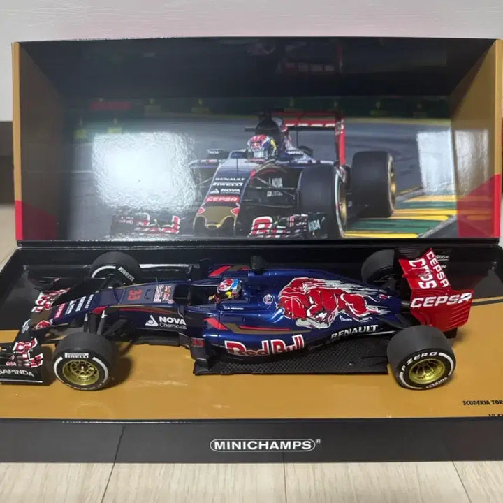 [BUNJANG] Minichamps F1 Toro Rosso STR10 Max Verstappen Debut Race Limited Edition 1:18 Scale Model / (오늘까지) 미니챔프 F1 토로소로 STR10 막스 베르스타펜 데뷔 경기 한정판 모델