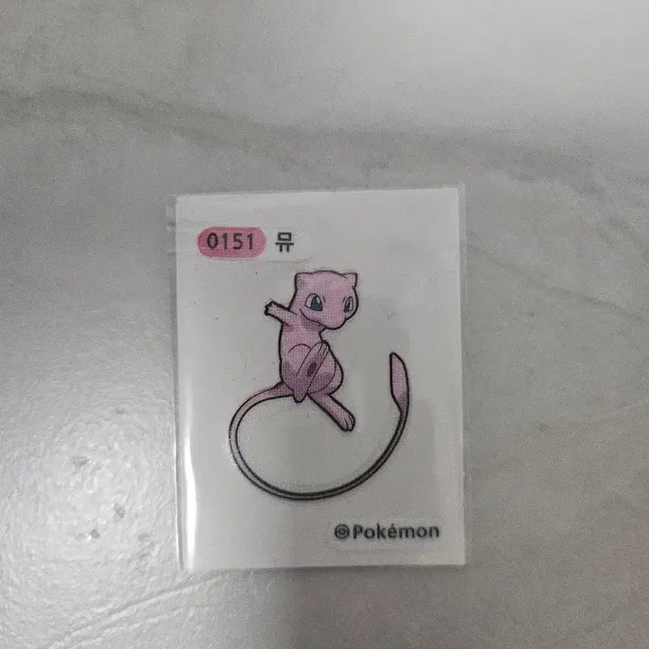[BUNJANG] Pokemon Stickers - Mewtwo &amp; Mew / 포켓몬 띠부씰 뮤츠와 뮤 판매 합니다