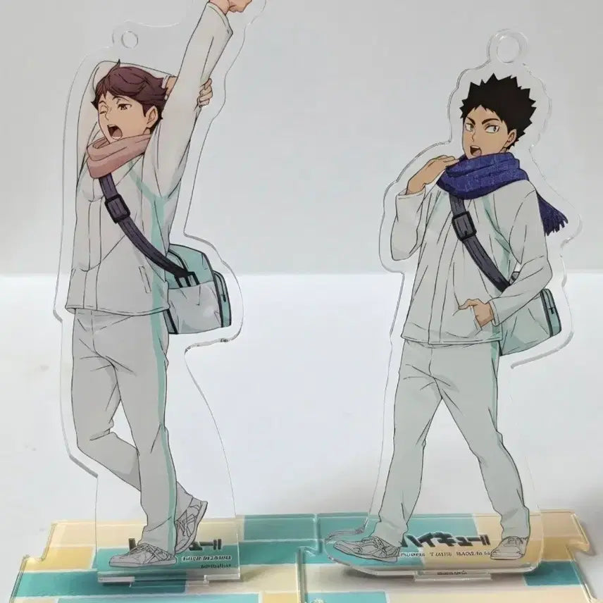 [BUNJANG] Haikyuu!! Oikawa &amp; Iwaizumi School Entrance Acrylic Stand Bundle Set / 하이큐 오이카와 이와이즈미 등교 아크릴 일괄