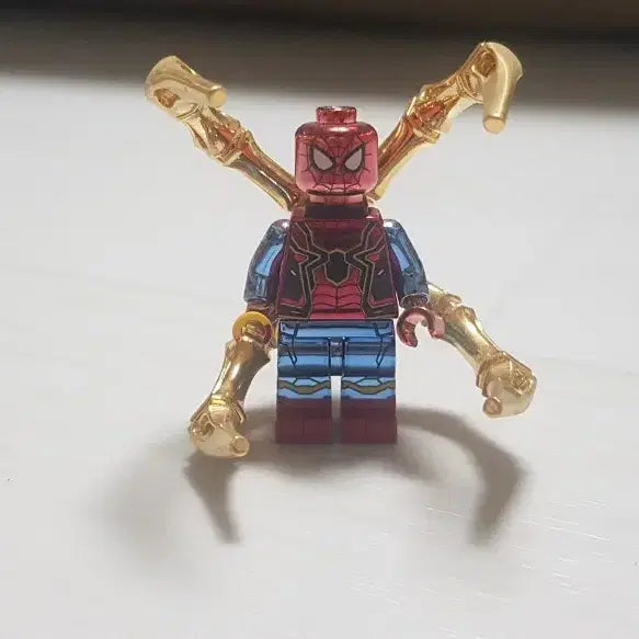 [BUNJANG] Custom LEGO Iron Spider-Man &amp; Aldo with 24K Gold Plating / 레고 아이언 스파이던맨과 알도
