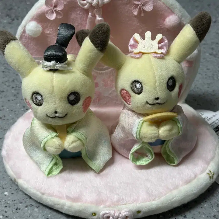 [BUNJANG] Pokemon Center Hinamatsuri Pikachu Spring Festival Cherry Blossom Plush / [정품]포켓몬센터 히나마츠리 피카츄 봄축제 벚꽃 인형