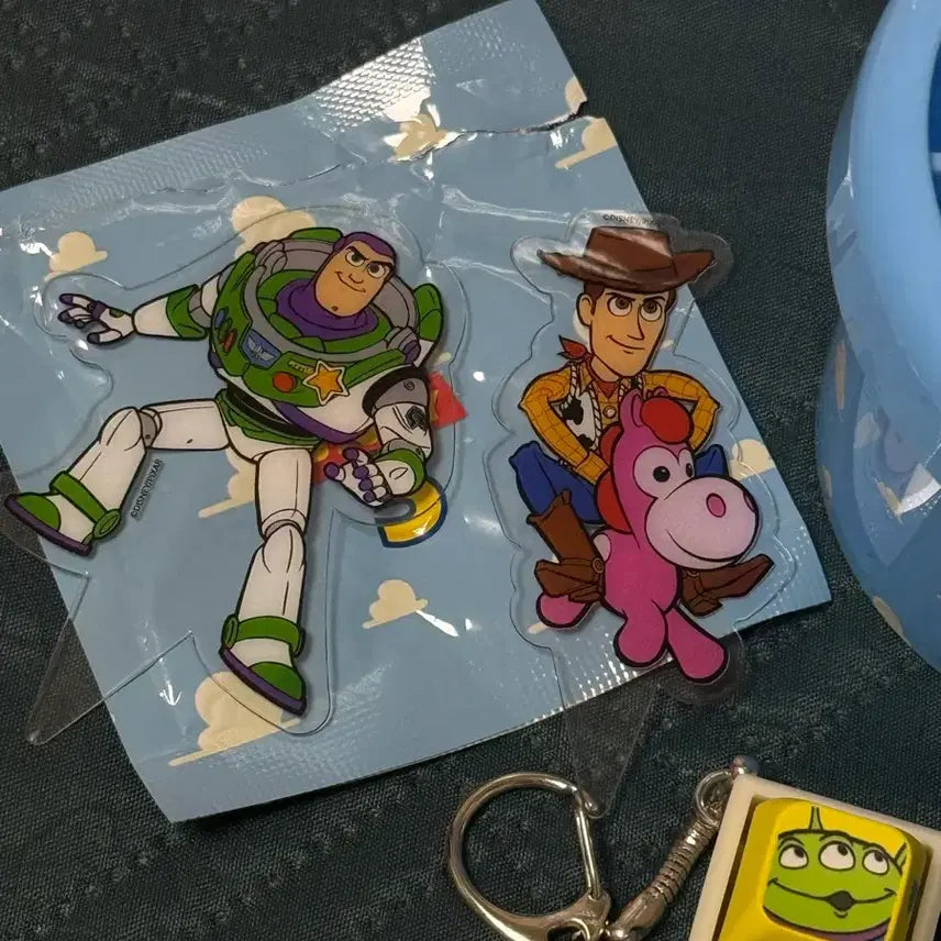 [BUNJANG] Baskin Robbins Toy Story Alien Keycap Spoon Cup Set / 배라 토이스토리 알린 키캡 스푼 컵 세트