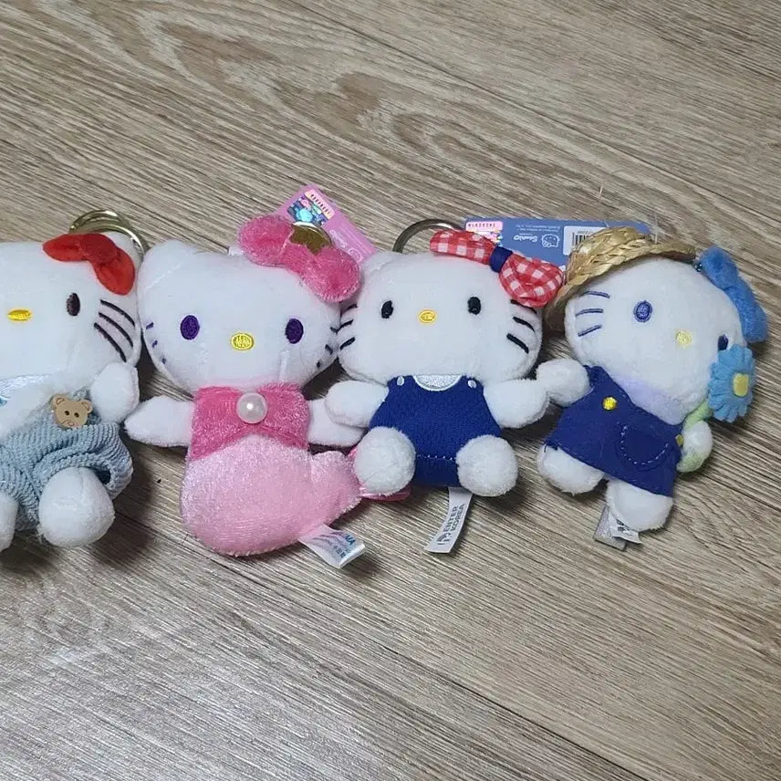 [BUNJANG] Sanrio Hello Kitty Mascot Set / 산리오 키티 마스코트 세트