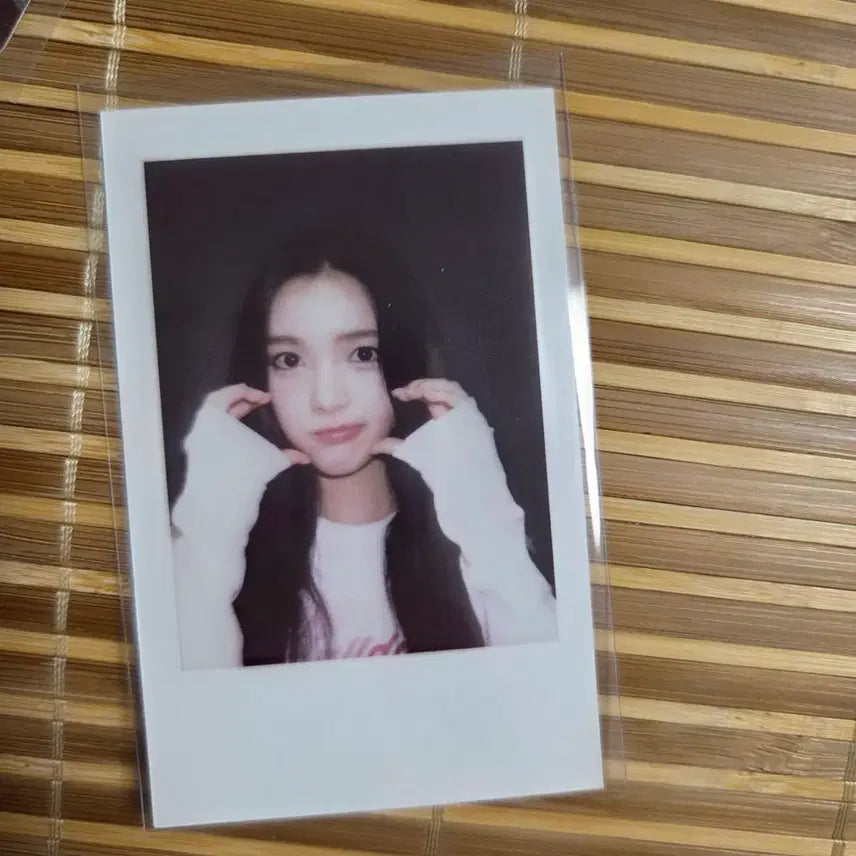 [BUNJANG] HaToHa YuHa KMS Polaroids / 하투하 유하 kms 폴라